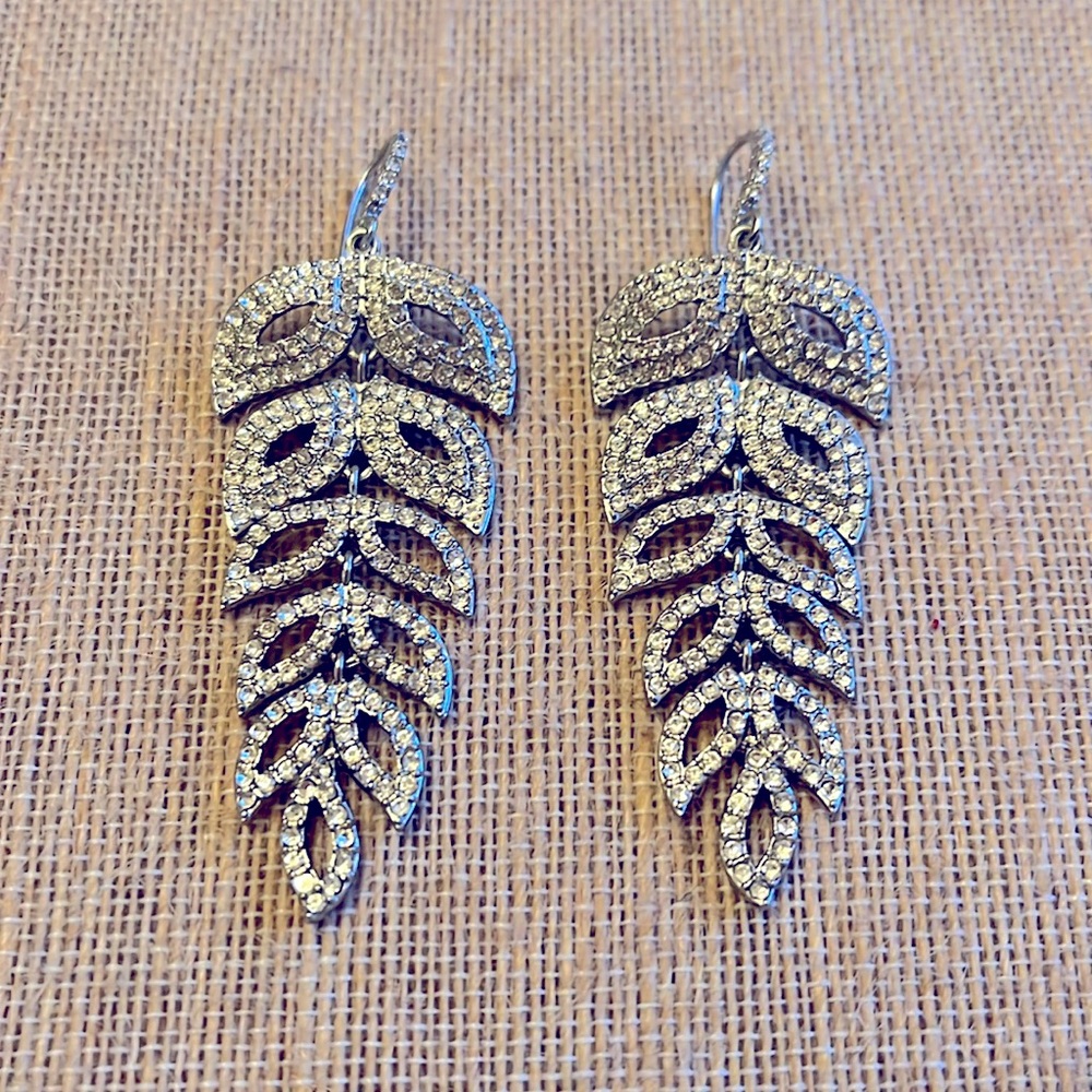 Vintage Style Rhinestone Statement Dangle Earrings Holiday Elegant Long Fancy